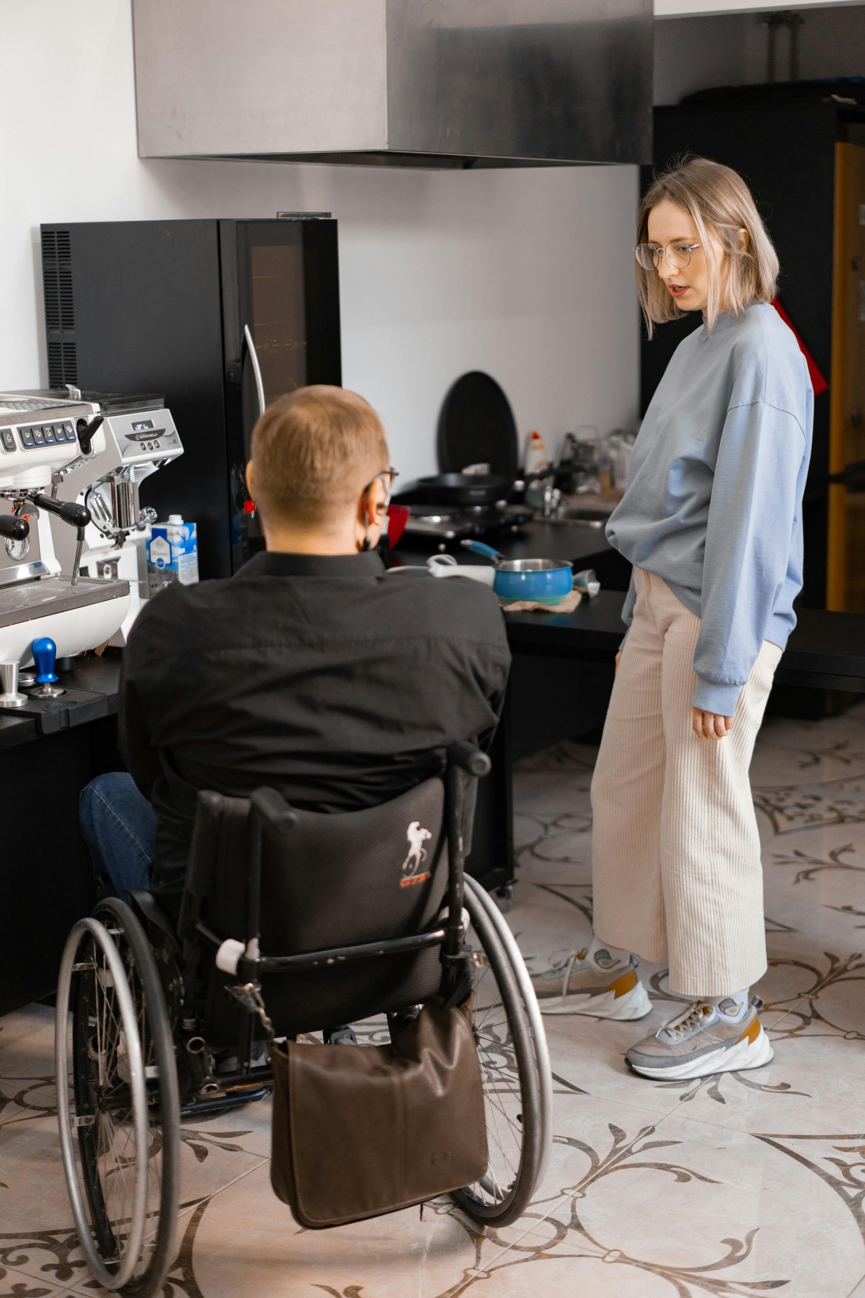 Inclusione e Accessibilità: Il Ruolo Chiave dei Professionisti con Disabilità nella Sanità