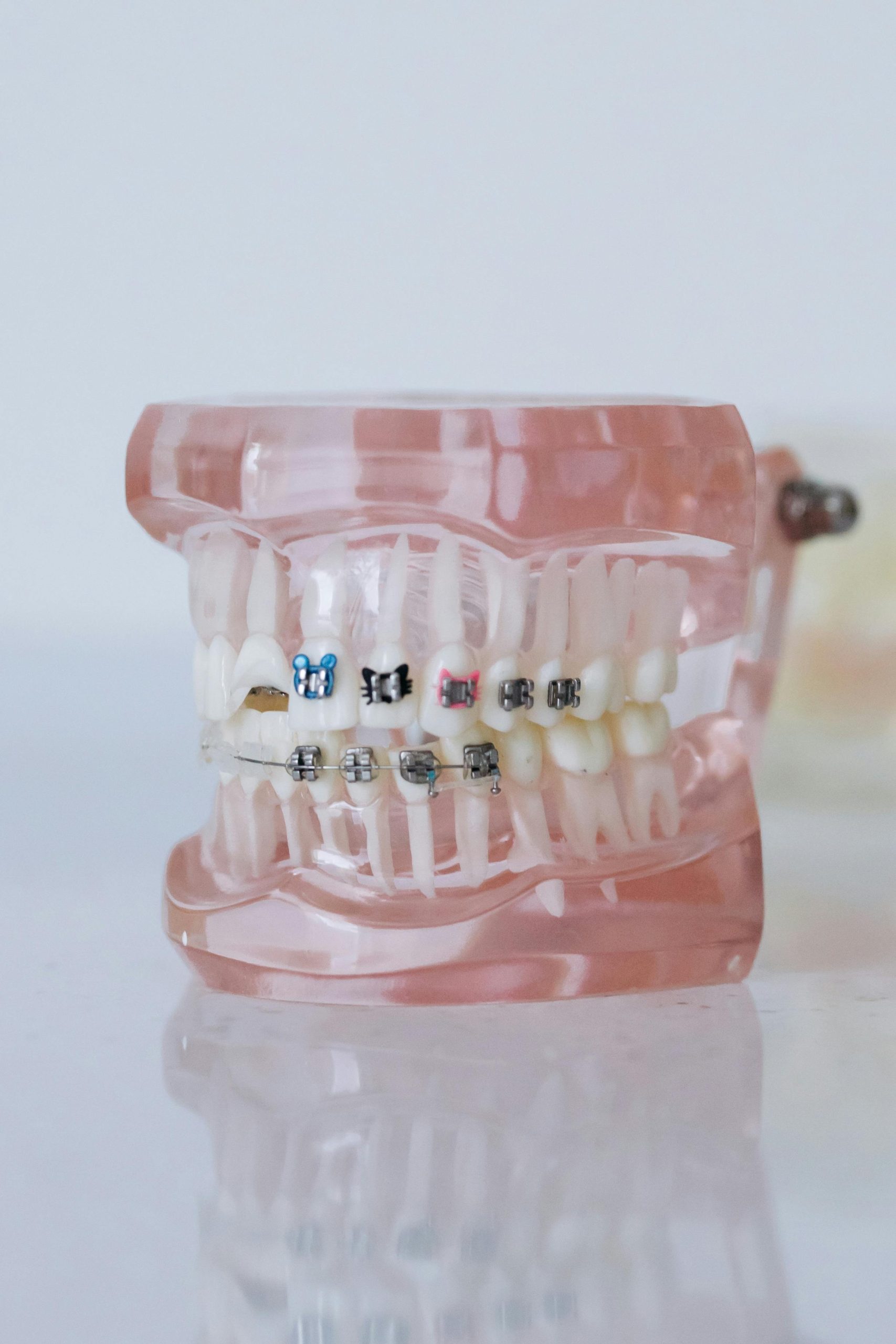 Il fallimento improvviso di una clinica odontoiatrica porta alla perdita di denaro e servizi per i pazienti: un caso di scarsa trasparenza nel settore della salute