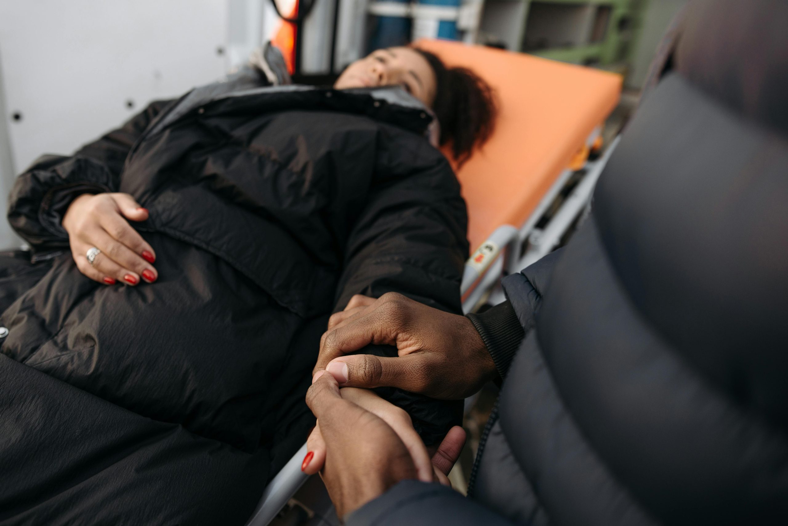 Il ruolo cruciale degli infermieri specializzati in cure palliative e bioetica clinica nell'assistenza ai pazienti in fase terminale