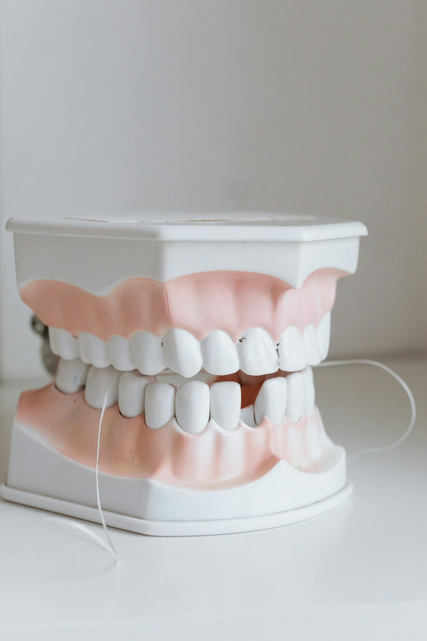 Fluoruro: il segreto per un sorriso sano. Le nuove linee guida dell'EFSA per un'assunzione sicura