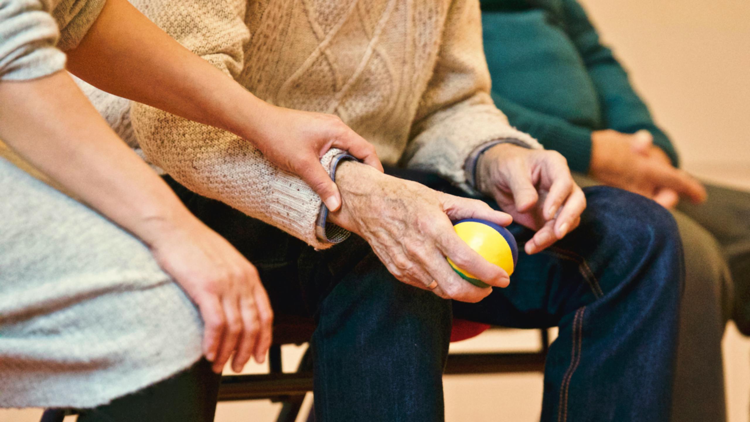 Alzheimer in Italia: Le sfide delle famiglie e l'impegno di C&P per una soluzione concreta